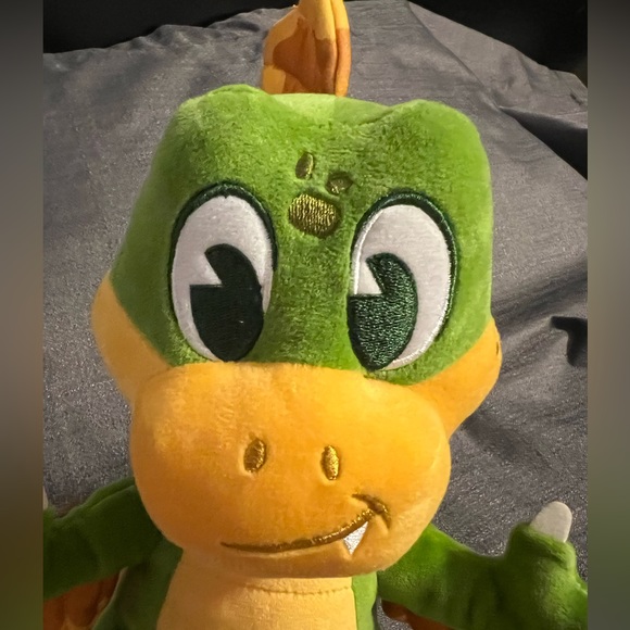 Disney Animal Kingdom Daryl Dinosaur rare 11" Plush - Picture 5 of 7